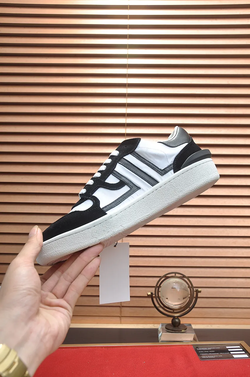 Men's men's shoes💰540💶[LANVIN] The latest lace-up fashionable casual couple sneakers, high-quality CLAY couple series‼ ️ The latest trendy products of the season 🌈Many bloggers have planted grass and purchased the original open-mold customization. The upper and outsole are sewn with mark threads without edge sealing. A variety of material splicing combination design. Very versatile for fashionable and casual wear. Comfortable on the feet. Self-recommended. Upper cowhide + cow suede + breathable mesh lining. Foot-padding cowhide. Exclusive original open-mold clear logo rubber outsole ⚠️Couple standard size 36-40 for women and 38-44 for men.